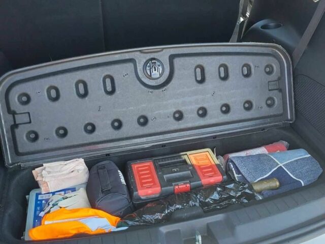 Белый Додж Джорни, объемом двигателя 3.6 л и пробегом 110 тыс. км за 13500 $, фото 17 на Automoto.ua