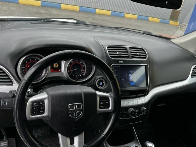 Белый Додж Джорни, объемом двигателя 2.4 л и пробегом 122 тыс. км за 11000 $, фото 14 на Automoto.ua