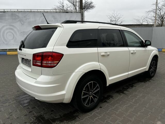 Белый Додж Джорни, объемом двигателя 2.4 л и пробегом 122 тыс. км за 11000 $, фото 5 на Automoto.ua