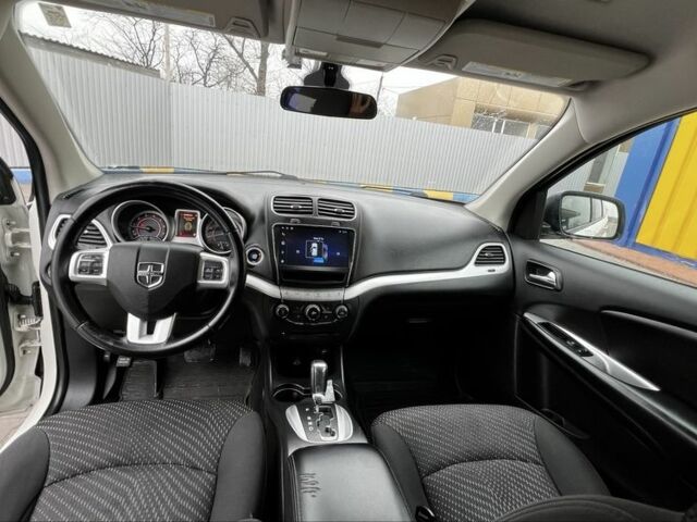 Белый Додж Джорни, объемом двигателя 2.4 л и пробегом 122 тыс. км за 11000 $, фото 11 на Automoto.ua