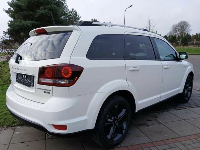 Белый Додж Джорни, объемом двигателя 0 л и пробегом 112 тыс. км за 7300 $, фото 4 на Automoto.ua