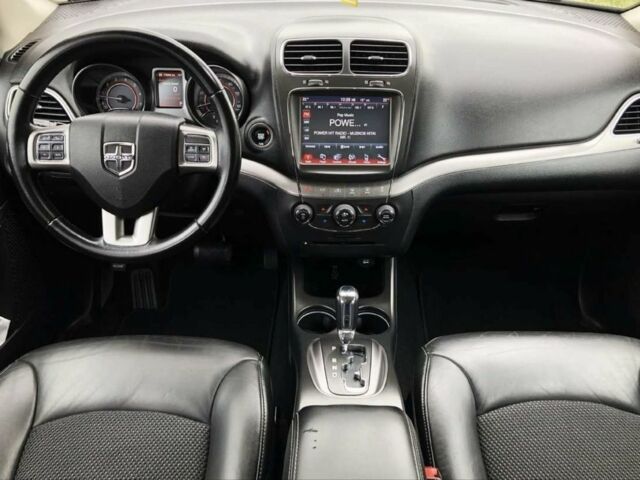 Белый Додж Джорни, объемом двигателя 0 л и пробегом 112 тыс. км за 7300 $, фото 8 на Automoto.ua