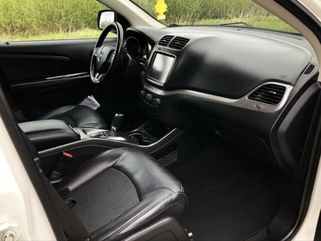 Белый Додж Джорни, объемом двигателя 0 л и пробегом 112 тыс. км за 7300 $, фото 7 на Automoto.ua