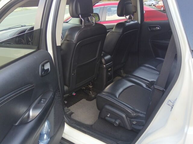 Белый Додж Джорни, объемом двигателя 2.4 л и пробегом 265 тыс. км за 9500 $, фото 8 на Automoto.ua