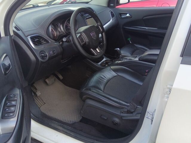 Белый Додж Джорни, объемом двигателя 2.4 л и пробегом 265 тыс. км за 9500 $, фото 10 на Automoto.ua