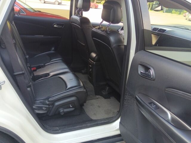 Белый Додж Джорни, объемом двигателя 2.4 л и пробегом 265 тыс. км за 9500 $, фото 9 на Automoto.ua