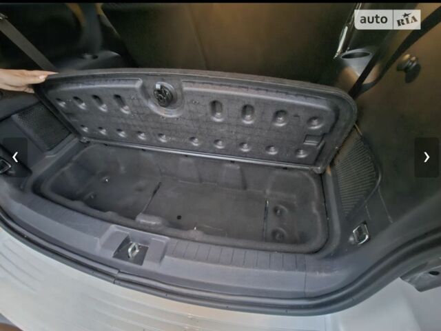 Белый Додж Джорни, объемом двигателя 2.4 л и пробегом 154 тыс. км за 12000 $, фото 22 на Automoto.ua