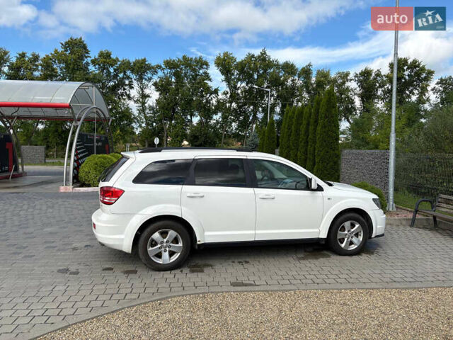 Белый Додж Джорни, объемом двигателя 2 л и пробегом 200 тыс. км за 7600 $, фото 5 на Automoto.ua