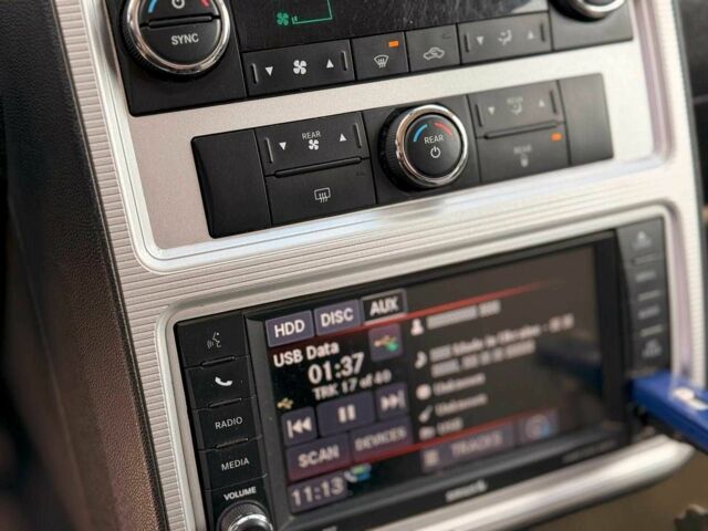 Белый Додж Джорни, объемом двигателя 2 л и пробегом 220 тыс. км за 7600 $, фото 17 на Automoto.ua