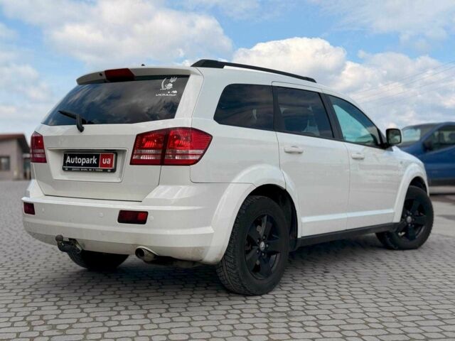 Белый Додж Джорни, объемом двигателя 2 л и пробегом 220 тыс. км за 7600 $, фото 8 на Automoto.ua