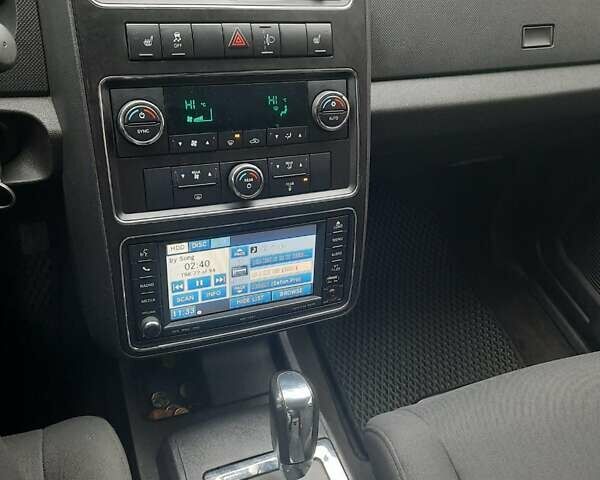 Белый Додж Джорни, объемом двигателя 1.97 л и пробегом 228 тыс. км за 7900 $, фото 17 на Automoto.ua