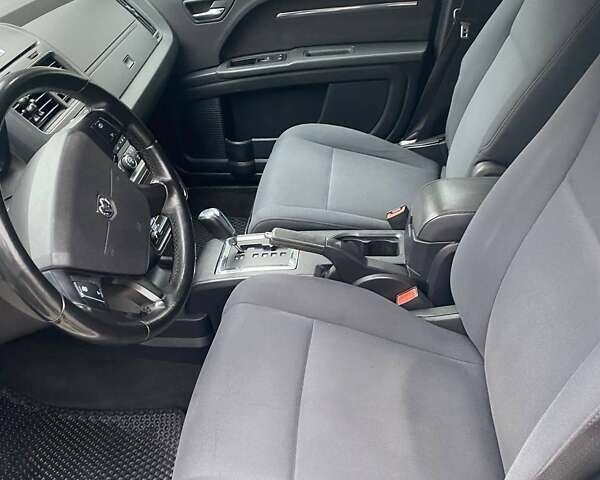 Белый Додж Джорни, объемом двигателя 2 л и пробегом 248 тыс. км за 8300 $, фото 8 на Automoto.ua