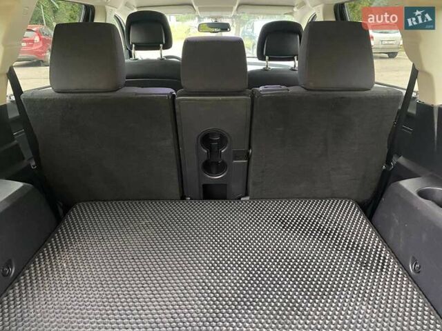 Белый Додж Джорни, объемом двигателя 2 л и пробегом 248 тыс. км за 8300 $, фото 17 на Automoto.ua