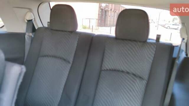 Белый Додж Джорни, объемом двигателя 2.36 л и пробегом 240 тыс. км за 9300 $, фото 2 на Automoto.ua