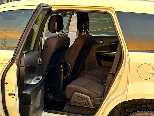 Білий Додж Джорні, об'ємом двигуна 2.4 л та пробігом 310 тис. км за 8700 $, фото 7 на Automoto.ua