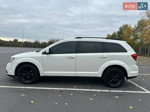 Білий Додж Джорні, об'ємом двигуна 2.4 л та пробігом 265 тис. км за 7950 $, фото 4 на Automoto.ua