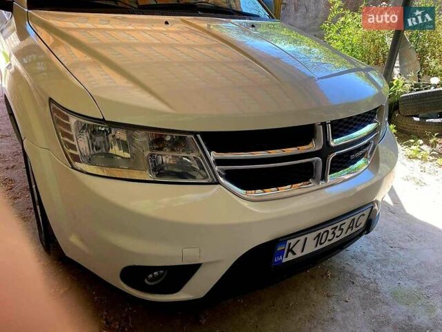 Додж Джорни 2012 в Киеве на Automoto.ua Белый Додж Джорни, объемом двигателя 2.36 л и пробегом 345 тыс. км за 8499 $, фото 1 на Automoto.ua