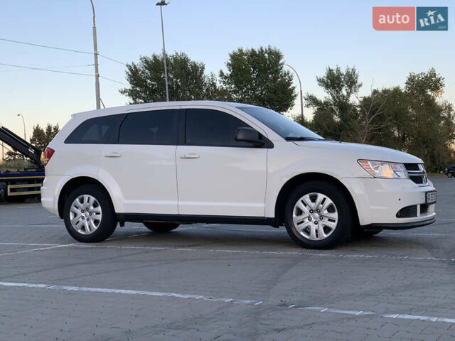 Білий Додж Джорні, об'ємом двигуна 2.36 л та пробігом 212 тис. км за 7777 $, фото 5 на Automoto.ua