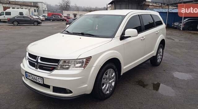Белый Додж Джорни, объемом двигателя 2.36 л и пробегом 202 тыс. км за 8400 $, фото 14 на Automoto.ua