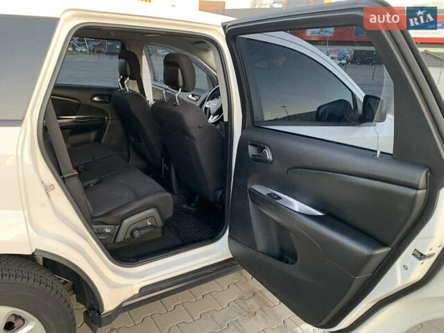 Білий Додж Джорні, об'ємом двигуна 2.36 л та пробігом 212 тис. км за 7777 $, фото 13 на Automoto.ua