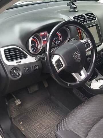 Білий Додж Джорні, об'ємом двигуна 2.36 л та пробігом 200 тис. км за 10000 $, фото 4 на Automoto.ua