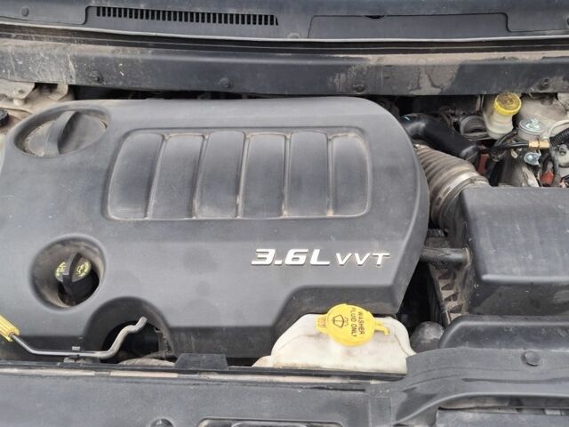 Белый Додж Джорни, объемом двигателя 3.6 л и пробегом 192 тыс. км за 11500 $, фото 6 на Automoto.ua