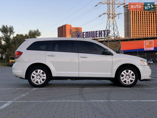 Білий Додж Джорні, об'ємом двигуна 2.36 л та пробігом 212 тис. км за 7777 $, фото 4 на Automoto.ua