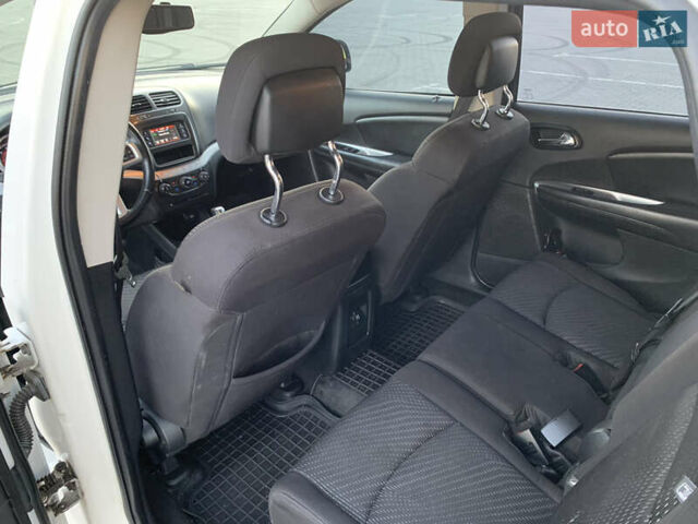 Білий Додж Джорні, об'ємом двигуна 2.36 л та пробігом 212 тис. км за 7777 $, фото 11 на Automoto.ua