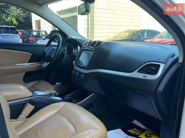 Білий Додж Джорні, об'ємом двигуна 2.36 л та пробігом 161 тис. км за 10990 $, фото 19 на Automoto.ua