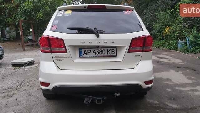 Білий Додж Джорні, об'ємом двигуна 2.36 л та пробігом 200 тис. км за 10000 $, фото 3 на Automoto.ua
