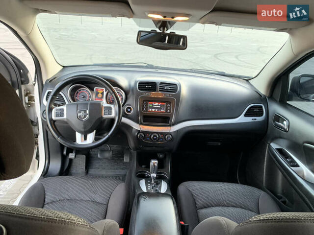 Білий Додж Джорні, об'ємом двигуна 2.36 л та пробігом 212 тис. км за 7777 $, фото 14 на Automoto.ua