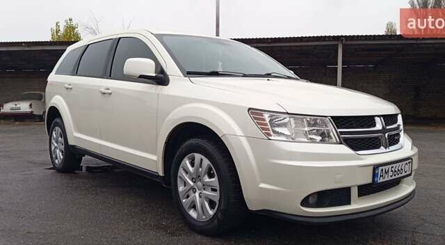 Белый Додж Джорни, объемом двигателя 2.36 л и пробегом 202 тыс. км за 8400 $, фото 8 на Automoto.ua