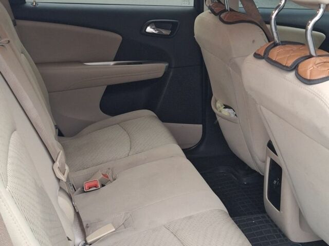 Белый Додж Джорни, объемом двигателя 3.6 л и пробегом 192 тыс. км за 11500 $, фото 3 на Automoto.ua