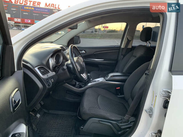 Білий Додж Джорні, об'ємом двигуна 2.36 л та пробігом 212 тис. км за 7777 $, фото 9 на Automoto.ua