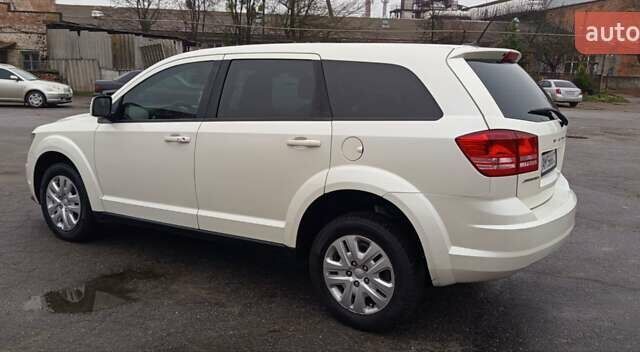 Белый Додж Джорни, объемом двигателя 2.36 л и пробегом 202 тыс. км за 8400 $, фото 9 на Automoto.ua