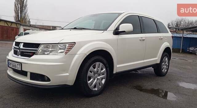 Белый Додж Джорни, объемом двигателя 2.36 л и пробегом 202 тыс. км за 8400 $, фото 1 на Automoto.ua