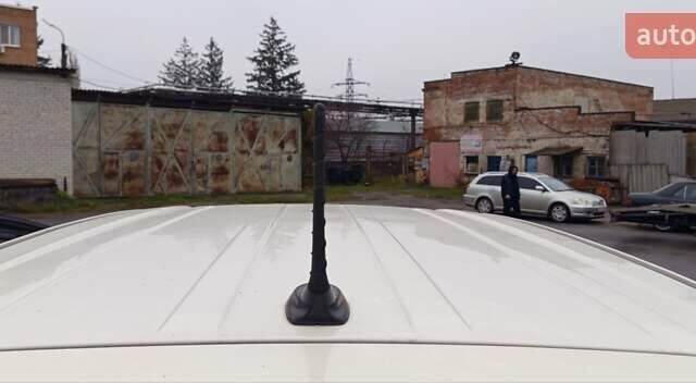 Белый Додж Джорни, объемом двигателя 2.36 л и пробегом 202 тыс. км за 8400 $, фото 26 на Automoto.ua