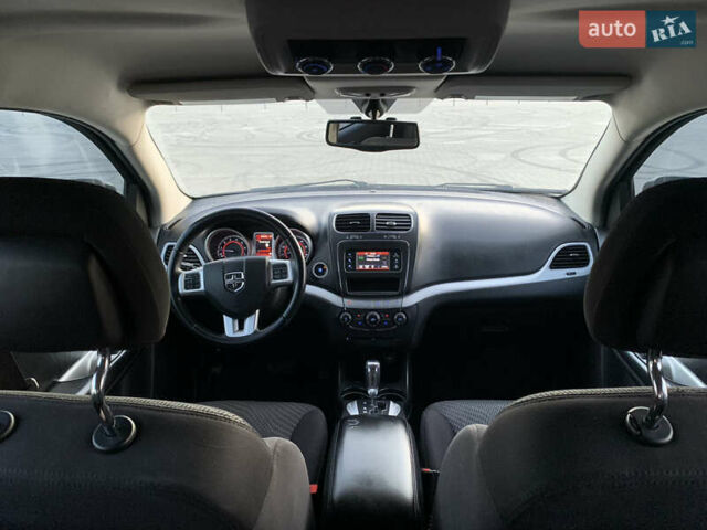 Білий Додж Джорні, об'ємом двигуна 2.36 л та пробігом 212 тис. км за 7777 $, фото 15 на Automoto.ua