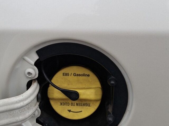 Белый Додж Джорни, объемом двигателя 3.6 л и пробегом 192 тыс. км за 11500 $, фото 5 на Automoto.ua