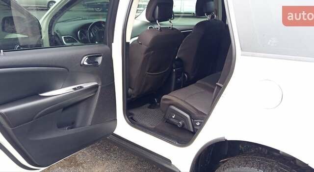 Белый Додж Джорни, объемом двигателя 2.36 л и пробегом 202 тыс. км за 8400 $, фото 15 на Automoto.ua