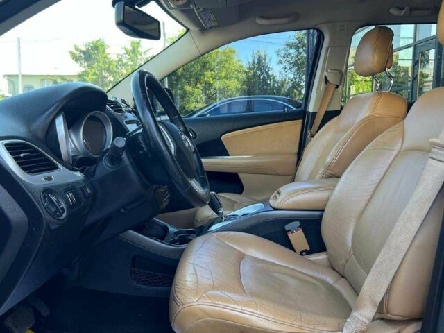 Білий Додж Джорні, об'ємом двигуна 2.4 л та пробігом 161 тис. км за 11500 $, фото 9 на Automoto.ua