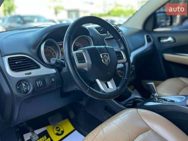 Білий Додж Джорні, об'ємом двигуна 2.36 л та пробігом 161 тис. км за 10990 $, фото 8 на Automoto.ua