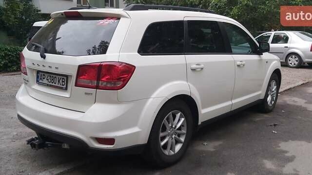 Білий Додж Джорні, об'ємом двигуна 2.36 л та пробігом 200 тис. км за 10000 $, фото 2 на Automoto.ua