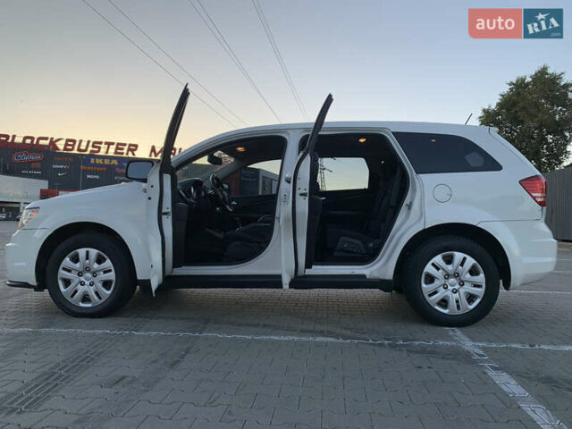 Білий Додж Джорні, об'ємом двигуна 2.36 л та пробігом 212 тис. км за 7777 $, фото 6 на Automoto.ua