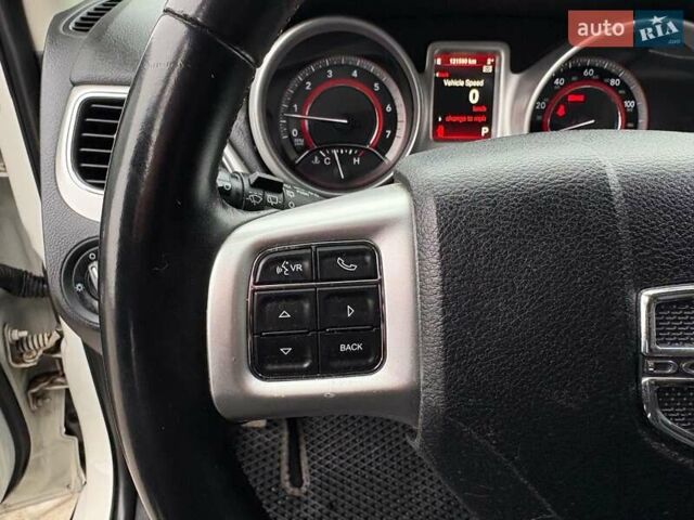 Білий Додж Джорні, об'ємом двигуна 2.4 л та пробігом 121 тис. км за 10290 $, фото 16 на Automoto.ua