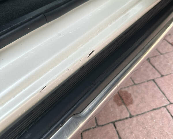 Белый Додж Джорни, объемом двигателя 2.36 л и пробегом 153 тыс. км за 12500 $, фото 28 на Automoto.ua