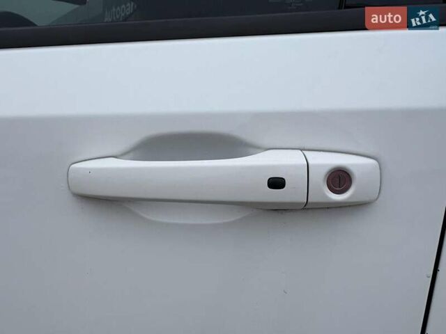 Білий Додж Джорні, об'ємом двигуна 2.4 л та пробігом 121 тис. км за 10290 $, фото 12 на Automoto.ua