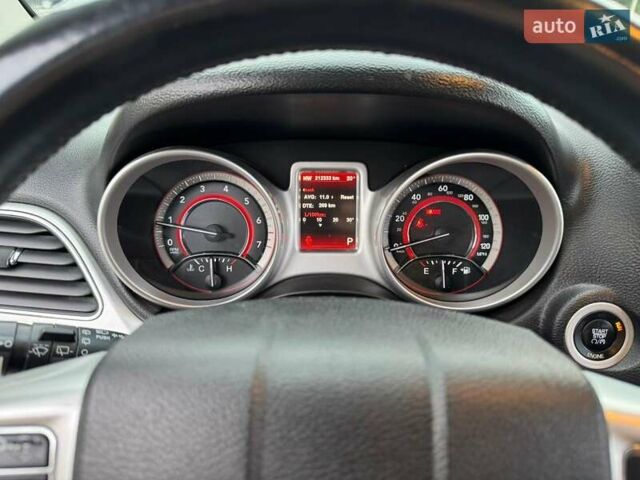 Белый Додж Джорни, объемом двигателя 2.36 л и пробегом 213 тыс. км за 9300 $, фото 10 на Automoto.ua