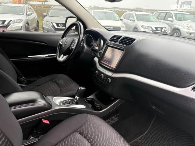 Білий Додж Джорні, об'ємом двигуна 2.4 л та пробігом 121 тис. км за 10290 $, фото 25 на Automoto.ua