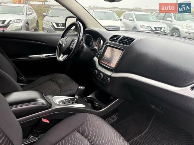 Білий Додж Джорні, об'ємом двигуна 2.4 л та пробігом 121 тис. км за 10290 $, фото 25 на Automoto.ua